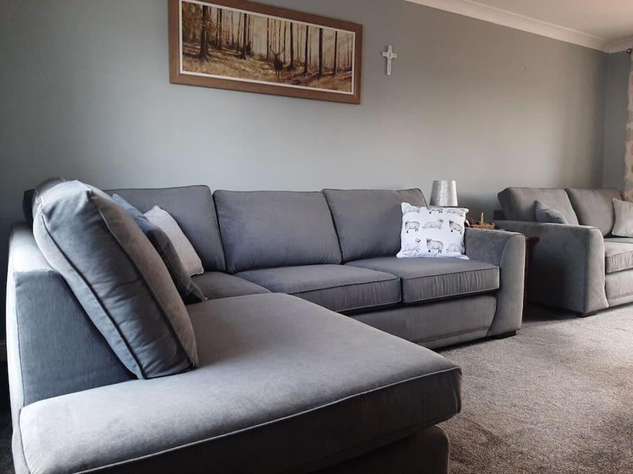 Villa Huge Garden House For Contractors And Families Ollerton Esterno foto